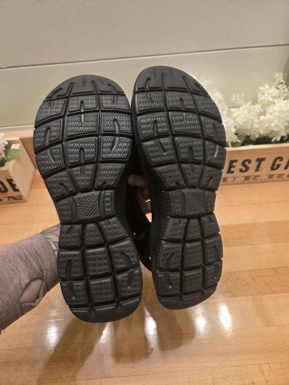Skechers Hands Free Slip-ins: Summits - Sweetly Evolved Black Sandals Womens 11